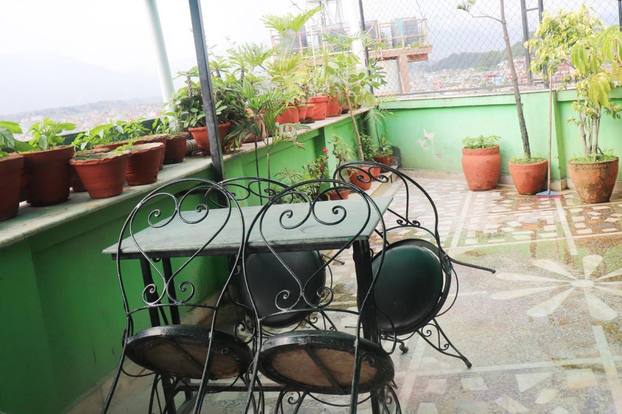 Simrika Homes Bed And Breakfast Kathmandu Buitenkant foto